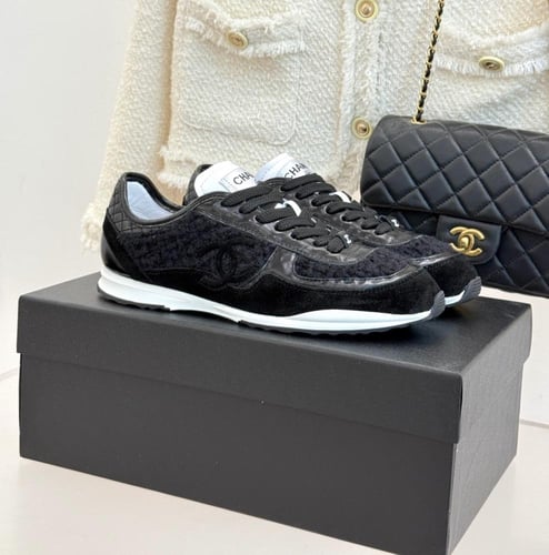 سنيكرز شانيل