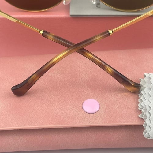 نظارة ميوميو