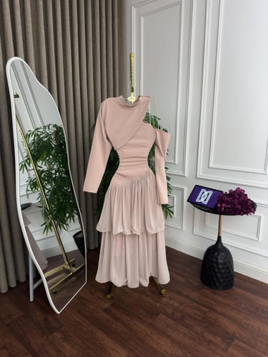 فستان هيفاء