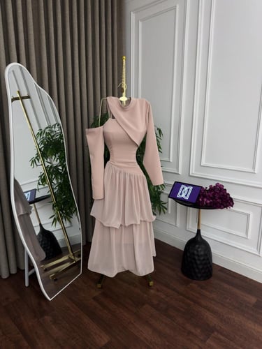 فستان هيفاء