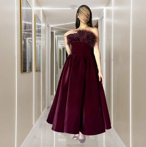 فستان سهرة عودي مزين بريش