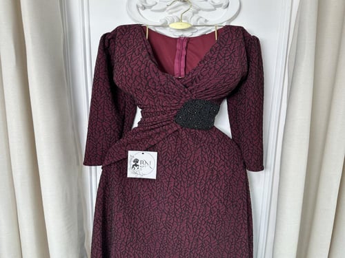 فستان بي ان