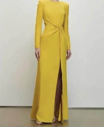 فستان سهرة اصفر طويل من الساتان