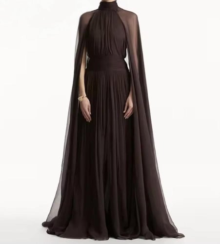 فستان نسائي بتصميم مميز