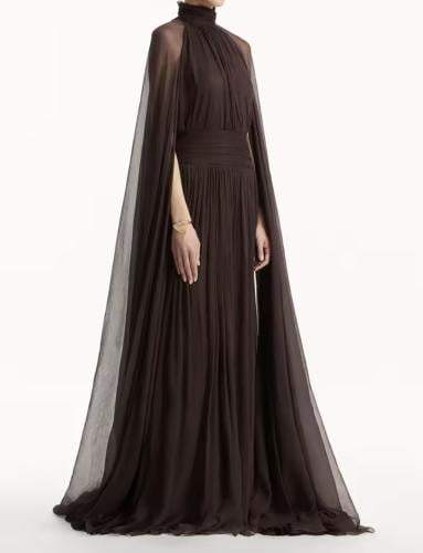 فستان نسائي بتصميم مميز