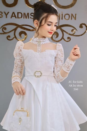 فستان فخم مع شنطه واكسسوار شعر