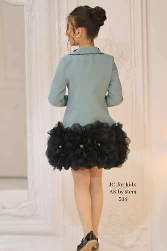 فستان رسمي بتصميم مميز مع شنطه