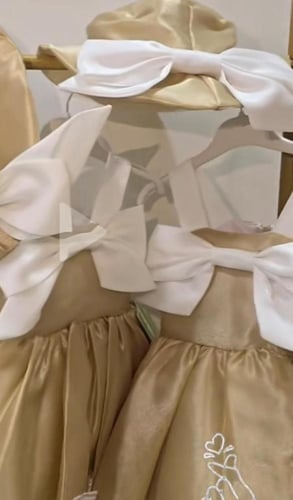 فستان نافش مع قبعه