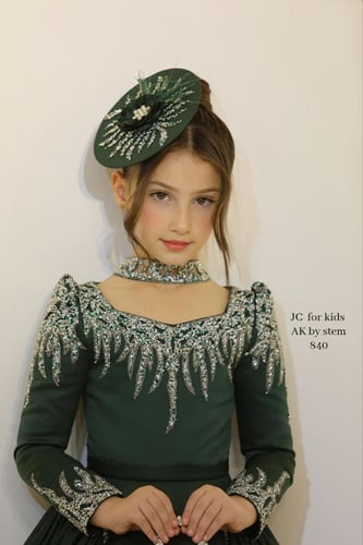 فستان البريق مع شنطه واكسسوار شعر