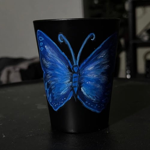 كوب الفراشة