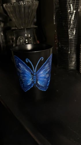 كوب الفراشة