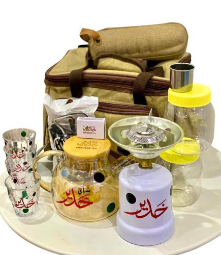 عزبة شاي خدير اللون الخشبي