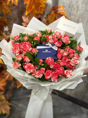 سلسال نسائي لون فضي كرستال دائري