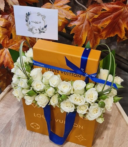 محفظة جلد لون أسود