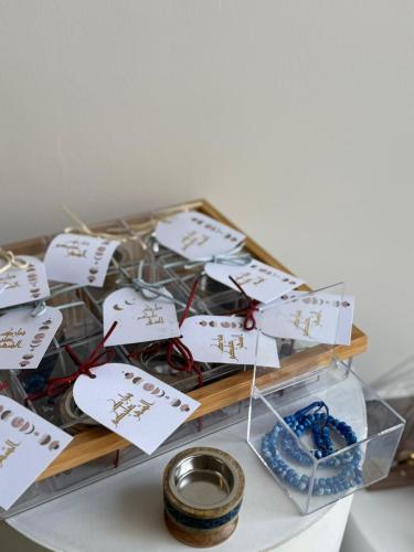 هدية مبخره و سبحه في علبة اكريلك