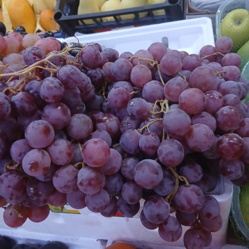 عنب احمر بدون بذر 500 جرام