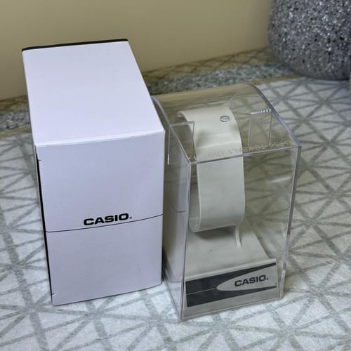 علبة كاسيو اصلية