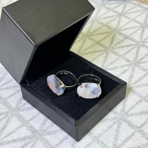 خاتم فضة مخلب ملكي ابيض بنقشات مميزة