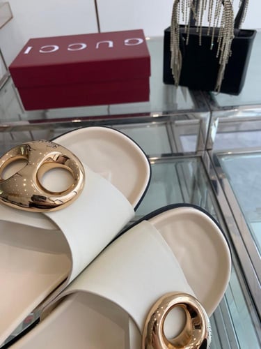 سليبر قوتشي 2025