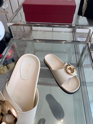 سليبر قوتشي 2025