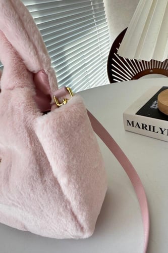 شنطة برادا بينك