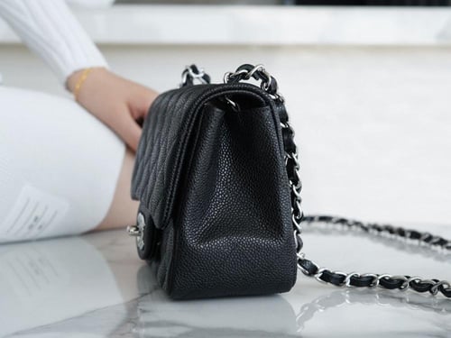 شانيل - Chanel Mini Square Caviar Flap Bag
