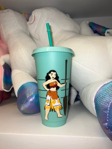 كوب ستاربكس بتصميم من اختيارك أو اسمك