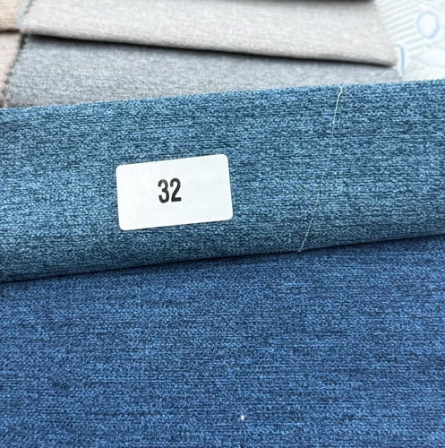 سرير نيوم الفندقي بقماش شنيل