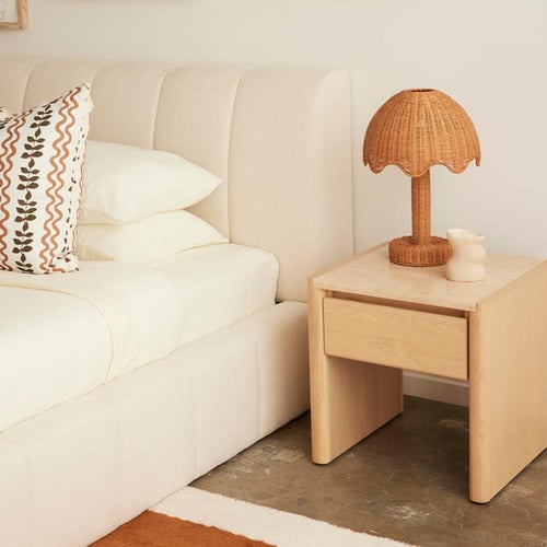 سرير V I P الفندقي بقماش بوكليه