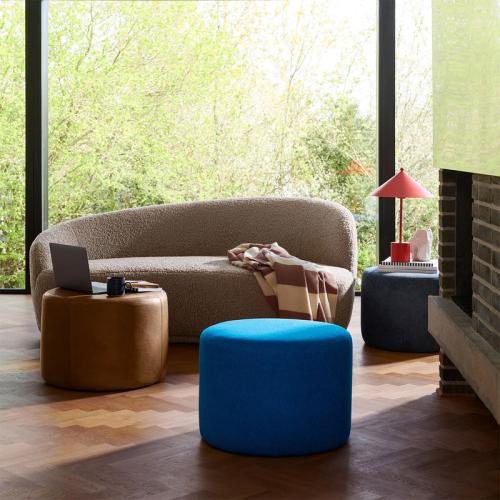 كنبة مودرن للشخصين بقماش بوكليه