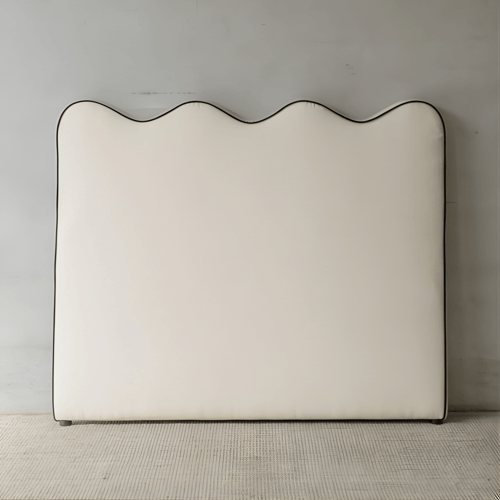 خلفية سرير أطراف خطوط سوداء بقماش شنيل