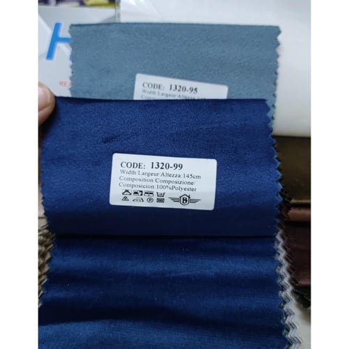 سرير ماريون الفندقي بقماش مخمل . متوفر جميع المقاس...