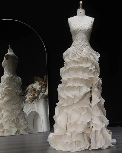 Evening dress with ruffles and a side slit from Samara Boutique - S163