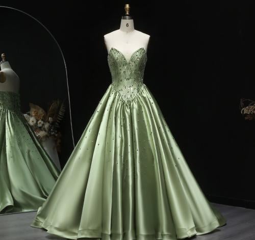 فستان سهرة راقي باللون الأخضر الزاهي من سمارا بوتي...