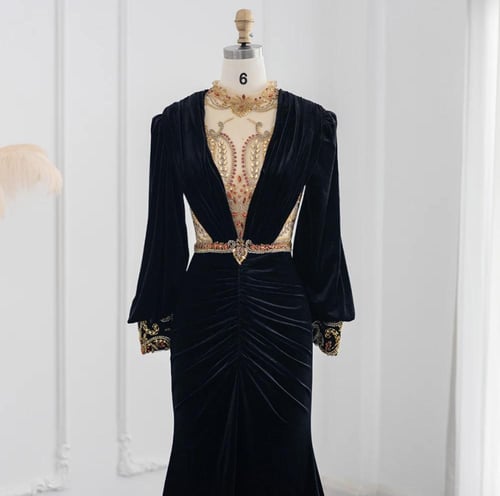 فستان سهرة ناعم اسود مخمل مع تطريز يدوي-S41