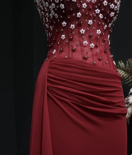 فستان سهرة ناعم لون احمر من سمارا بوتيك