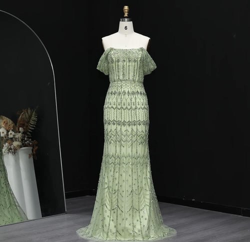 فستان سهرة مميز بتطريز يدوي فاخر من سمارا بوتيك-E6...