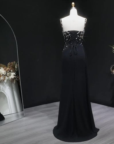 فستان سهرة ناعم لون احمر من سمارا بوتيك