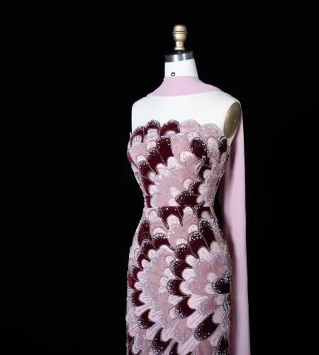 Evening dress in a gradient of pink and bronze with a flowing silhouette from Samara Boutique - E150
