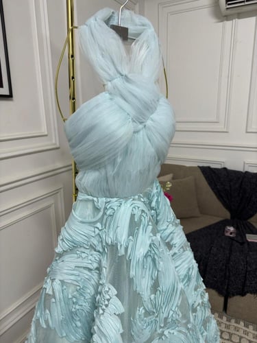 فستان سن محير