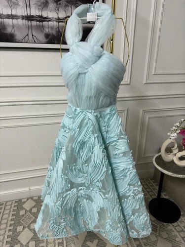 فستان سن محير