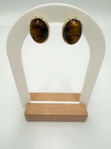 حلق من حجر عين النمر الأصفر الطبيعي الكريم .