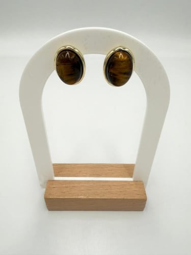 حلق من حجر عين النمر الأصفر الطبيعي الكريم .