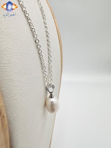 سلسال لؤلؤة المياه العذبه الطبيعي .