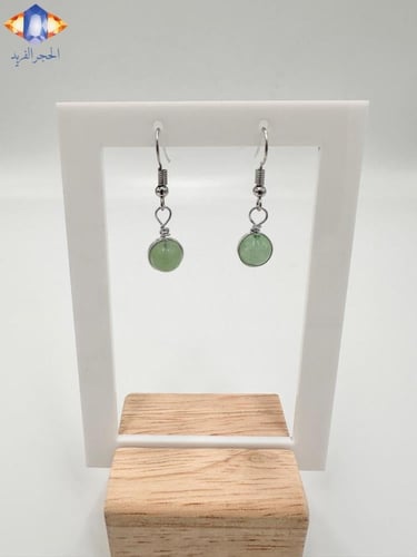 حلق من الحجر الأمازوني الطبيعي الكريم .