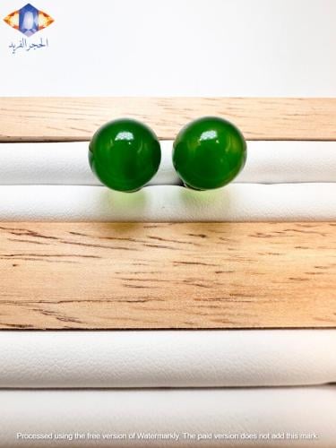 حلق من حجر العقيق الأخضر الكريم الطبيعي .