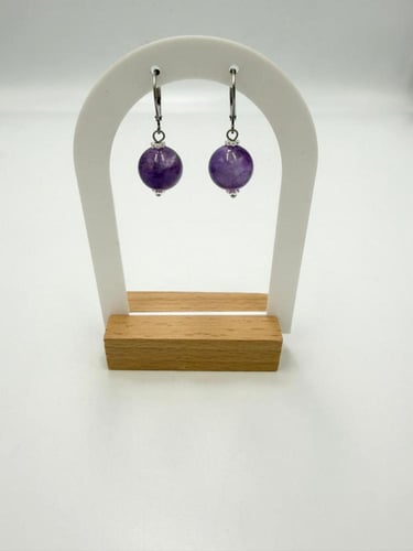 حلق من الفضه و حجر الجمشت الطبيعي .