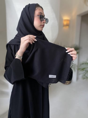 طرحة عملية أسود