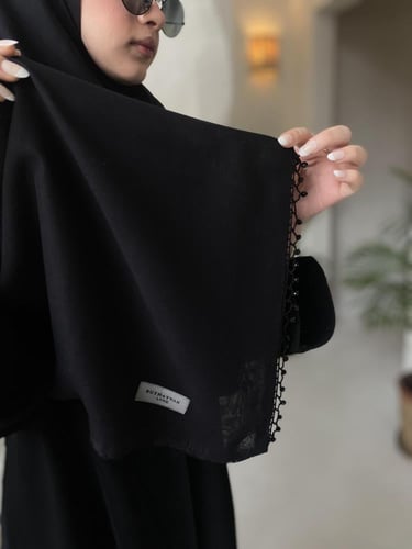 طرحة عملية أسود