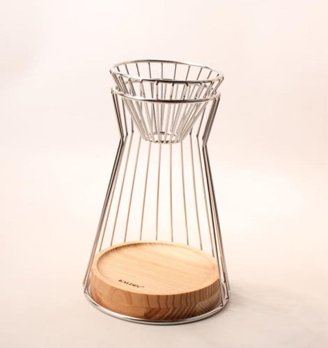 حامل قهوة على شكل قفص بقاعدة خشبية